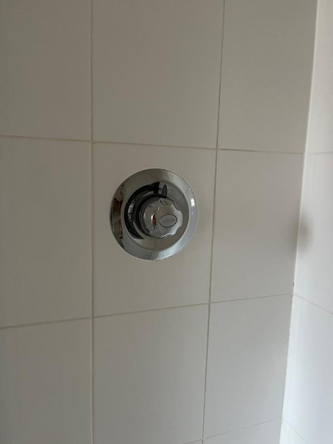 Spacious Two Bedrooms Apartment For Business And Holiday Portsmouth Exteriör bild