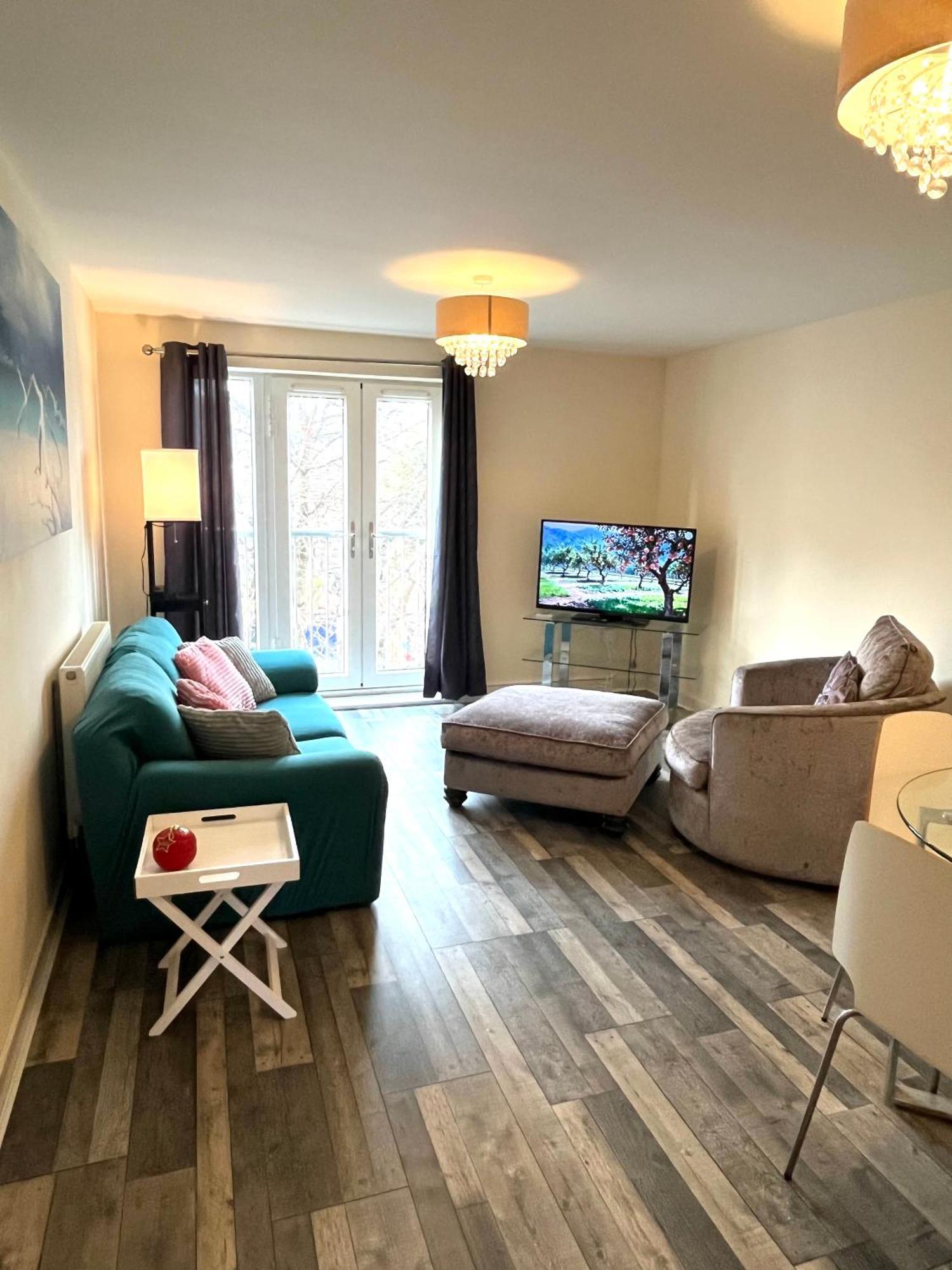 Spacious Two Bedrooms Apartment For Business And Holiday Portsmouth Exteriör bild